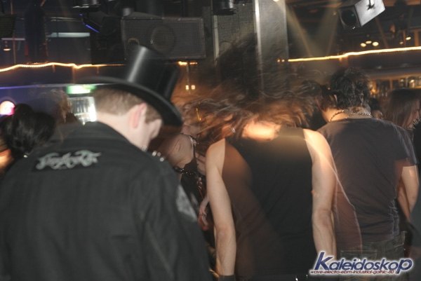 blackegg_0107_l.jpg