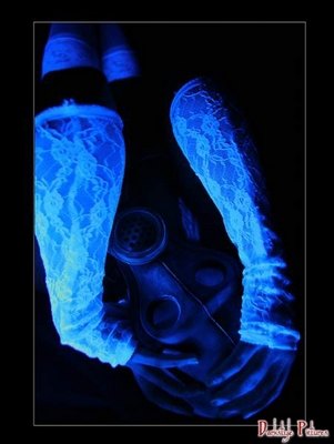 blacklight_2_l.jpg