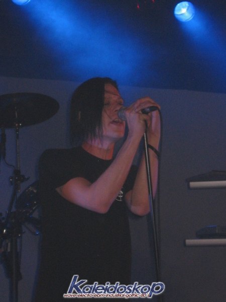 vnvnation16_l.jpg