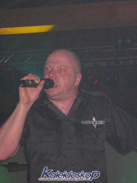vnvnation45_l.jpg