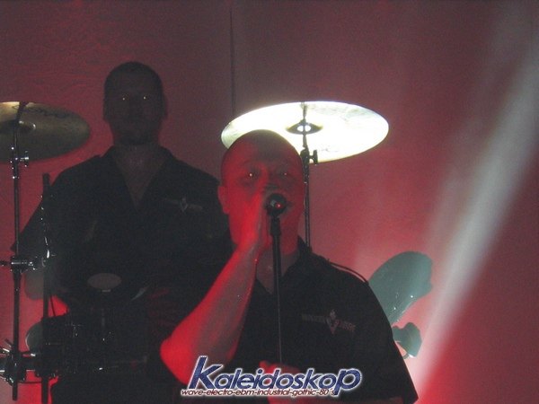 vnvnation47_l.jpg